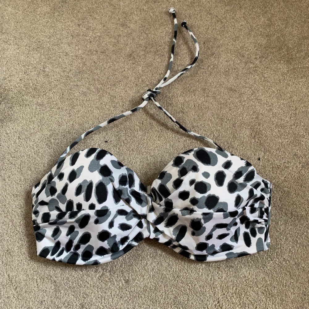 VS halter animal print top